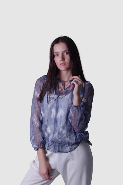 Printed Top With Sleeves - Grey Feathers